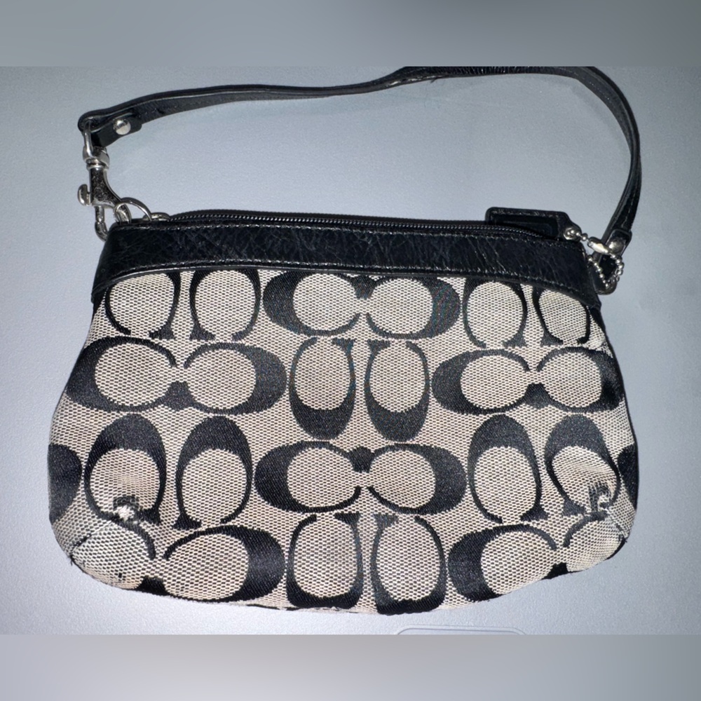Coach signature canvas zip wristlet - Picture 2 of 10